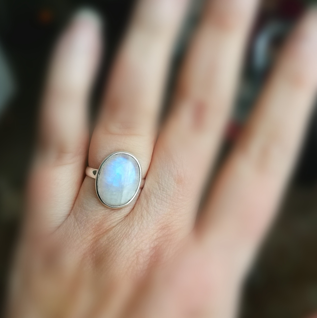 Sterling Silver Rainbow Moonstone Ring Size 8